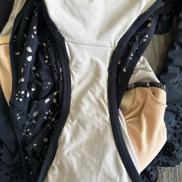 J. Crew Scalloped Ruffle One-Shoulder One Piece Swimsuit in Black 10 - Picture 6 of 9